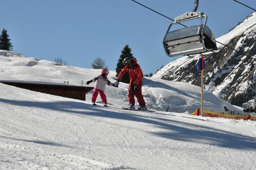 Gasthof Baren Otel Holzgau Dış mekan fotoğraf