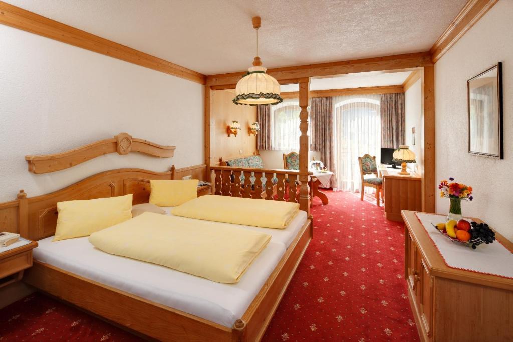 Gasthof Baren Otel Holzgau Oda fotoğraf